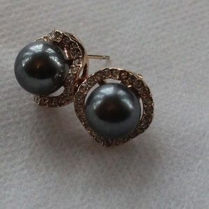 Dark Silver Pearl Earring with Diamond Cluster